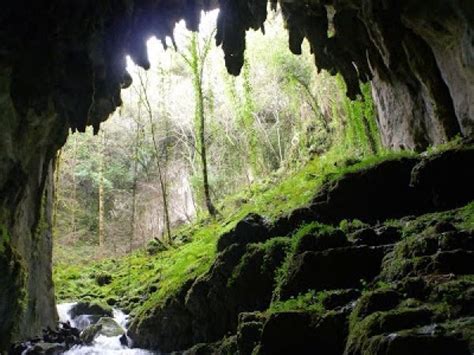 Las mejores cuevas que visitar en Asturias